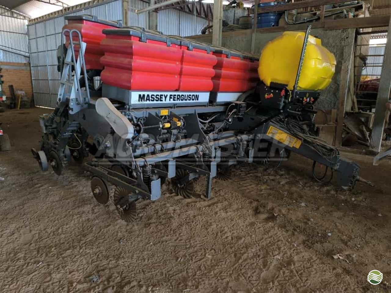 PLANTADEIRA MASSEY FERGUSON MF 513 Agromaster Máquinas Agrícolas PONTA GROSSA PARANÁ PR